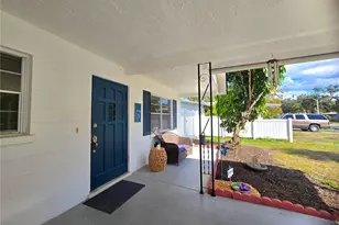 2511 51st Ave Terrace W, Bradenton, FL 34207 - Photo 3