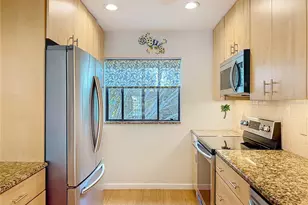 1601 Bayhouse Point Dr, Sarasota, FL 34231 - Photo 15