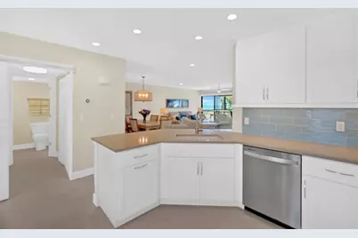 9226 Midnight Pass Road #3B, Sarasota, FL 34242 - Photo 15