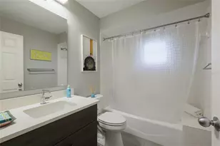 428 Sapphire Dr, Sarasota, FL 34234 - Photo 29