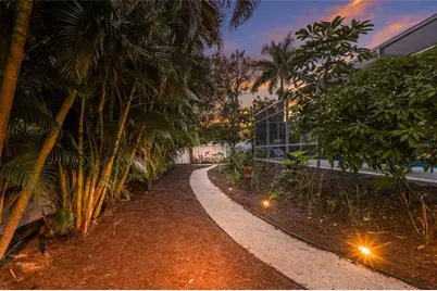 428 Sapphire Drive, Sarasota, FL 34234 - Photo 43