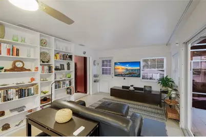 428 Sapphire Drive, Sarasota, FL 34234 - Photo 23