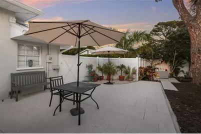 428 Sapphire Drive, Sarasota, FL 34234 - Photo 37