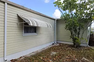 302 Oakwood Blvd W, Sarasota, FL 34237 - Photo 5