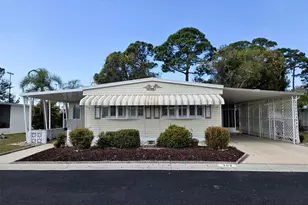 302 Oakwood Blvd W, Sarasota, FL 34237 - Photo 1