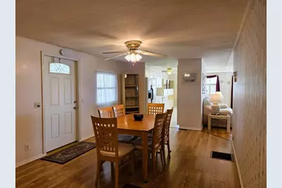 302 Oakwood Boulevard W, Sarasota, FL 34237 - Photo 23