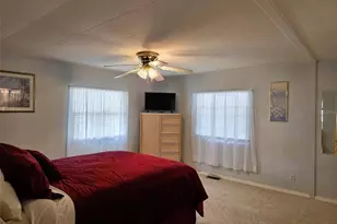 302 Oakwood Blvd W, Sarasota, FL 34237 - Photo 27