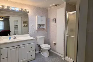 302 Oakwood Blvd W, Sarasota, FL 34237 - Photo 31