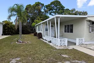 302 Oakwood Blvd W, Sarasota, FL 34237 - Photo 3