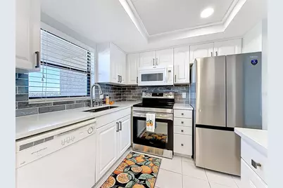 7050 Sunset Drive S #912, South Pasadena, FL 33707 - Photo 9