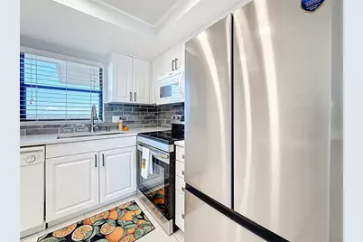 7050 Sunset Drive S #912, South Pasadena, FL 33707 - Photo 13