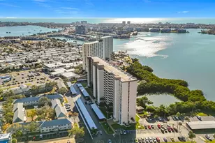 7050 Sunset Dr S, South Pasadena, FL 33707 - Photo 5