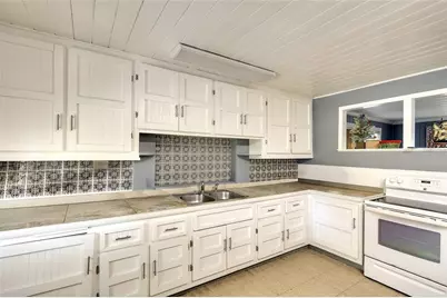 2118 53rd Avenue W, Bradenton, FL 34207 - Photo 7