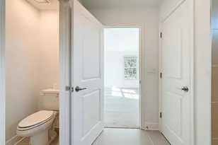 1066 8th Ave S, Saint Petersburg, FL 33705 - Photo 43
