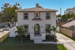 1066 8th Ave S, Saint Petersburg, FL 33705 - Photo 1