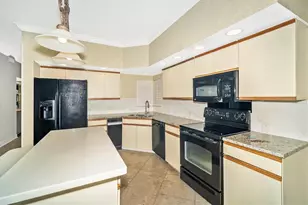 7669 Fairway Woods Dr, Sarasota, FL 34238 - Photo 23