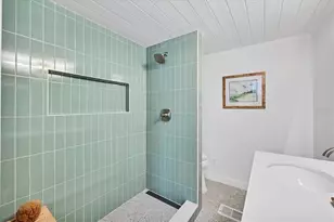 3734 Iroquois Ave, Sarasota, FL 34234 - Photo 15