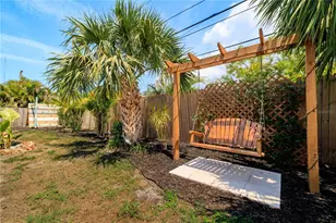 8415 Iris Ave, Seminole, FL 33777 - Photo 21