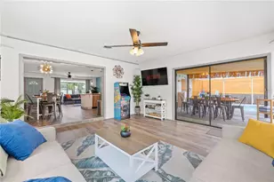 8415 Iris Ave, Seminole, FL 33777 - Photo 7