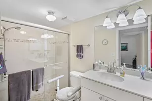 611 Woodlawn Dr, Bradenton, FL 34210 - Photo 23