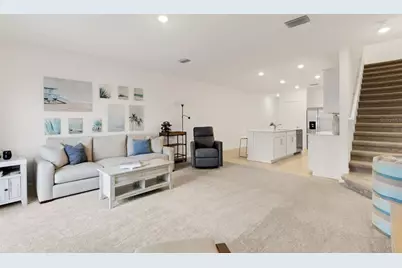 6352 Silverstar Drive, Sarasota, FL 34240 - Photo 9