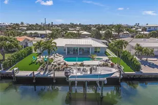 625 Dundee Ln, Holmes Beach, FL 34217 - Photo 35