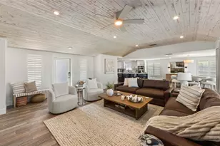 625 Dundee Ln, Holmes Beach, FL 34217 - Photo 5