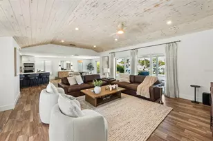 625 Dundee Ln, Holmes Beach, FL 34217 - Photo 3