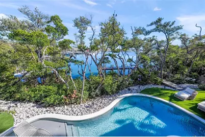 821 S Bay Boulevard, Anna Maria, FL 34216 - Photo 17