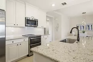 395 Aruba Cir, Bradenton, FL 34209 - Photo 13