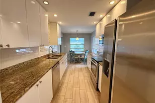 2328 Cass St, Sarasota, FL 34231 - Photo 9