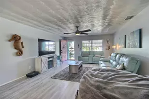 531 44th St Ct W, Palmetto, FL 34221 - Photo 9