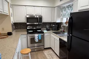 5631 Ashton Lake Dr, Sarasota, FL 34231 - Photo 5