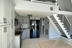 900 Riverside Dr, Tarpon Springs, FL 34689 - Photo 5