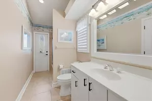 4221 Escondito Cir, Sarasota, FL 34238 - Photo 33