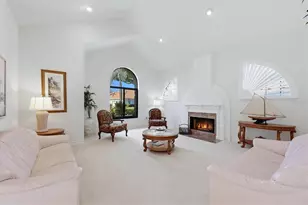 4221 Escondito Cir, Sarasota, FL 34238 - Photo 9