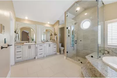 4221 Escondito Circle, Sarasota, FL 34238 - Photo 31