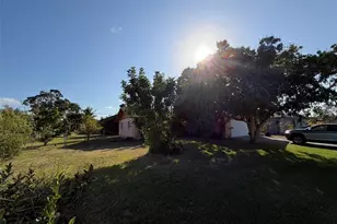 2311 15th St W, Palmetto, FL 34221 - Photo 15