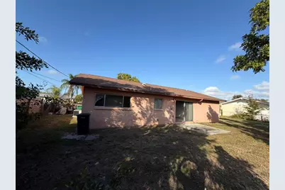 2311 15th Street W, Palmetto, FL 34221 - Photo 9