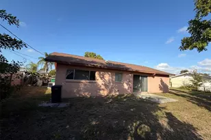 2311 15th St W, Palmetto, FL 34221 - Photo 9