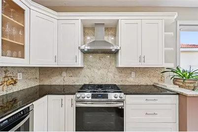 289 Padova Way, North Venice, FL 34275 - Photo 5