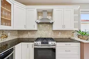 289 Padova Way, North Venice, FL 34275 - Photo 5