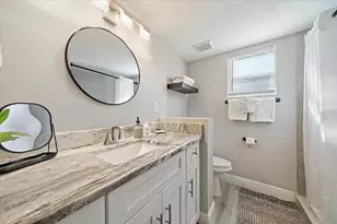 3710 Iroquois Ave, Sarasota, FL 34234 - Photo 13