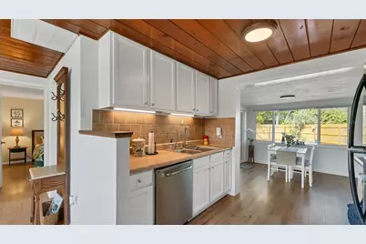 1264 Porpoise Road, Venice, FL 34293 - Photo 13