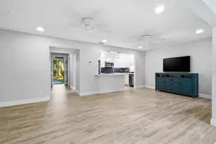 1201 E Peppertree Dr, Sarasota, FL 34242 - Photo 13