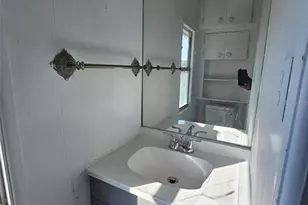 321 3rd St Dr W, Palmetto, FL 34221 - Photo 15