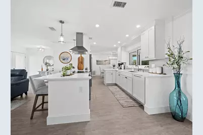 513 Outrigger Lane, Longboat Key, FL 34228 - Photo 9