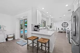 513 Outrigger Ln, Longboat Key, FL 34228 - Photo 17