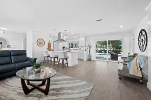 513 Outrigger Ln, Longboat Key, FL 34228 - Photo 7