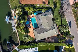 513 Outrigger Ln, Longboat Key, FL 34228 - Photo 57